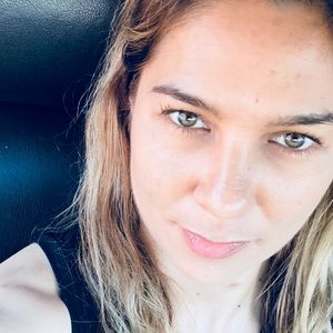 Meet your Posher, Monica